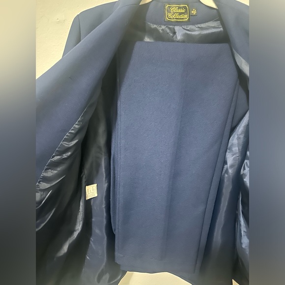 Elegant Classic Collection Navy Pant Suit - US Size 10 - Picture 2 of 4